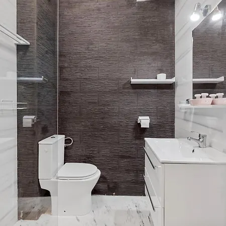 Apartment With Sea View & Pool Acces Navodari